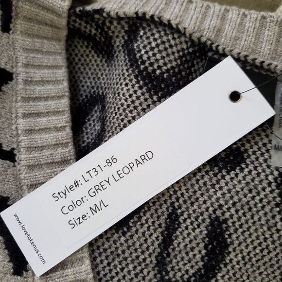 Love Token Fringe Poncho in Leopard sz Med/Large - Picture 9 of 11